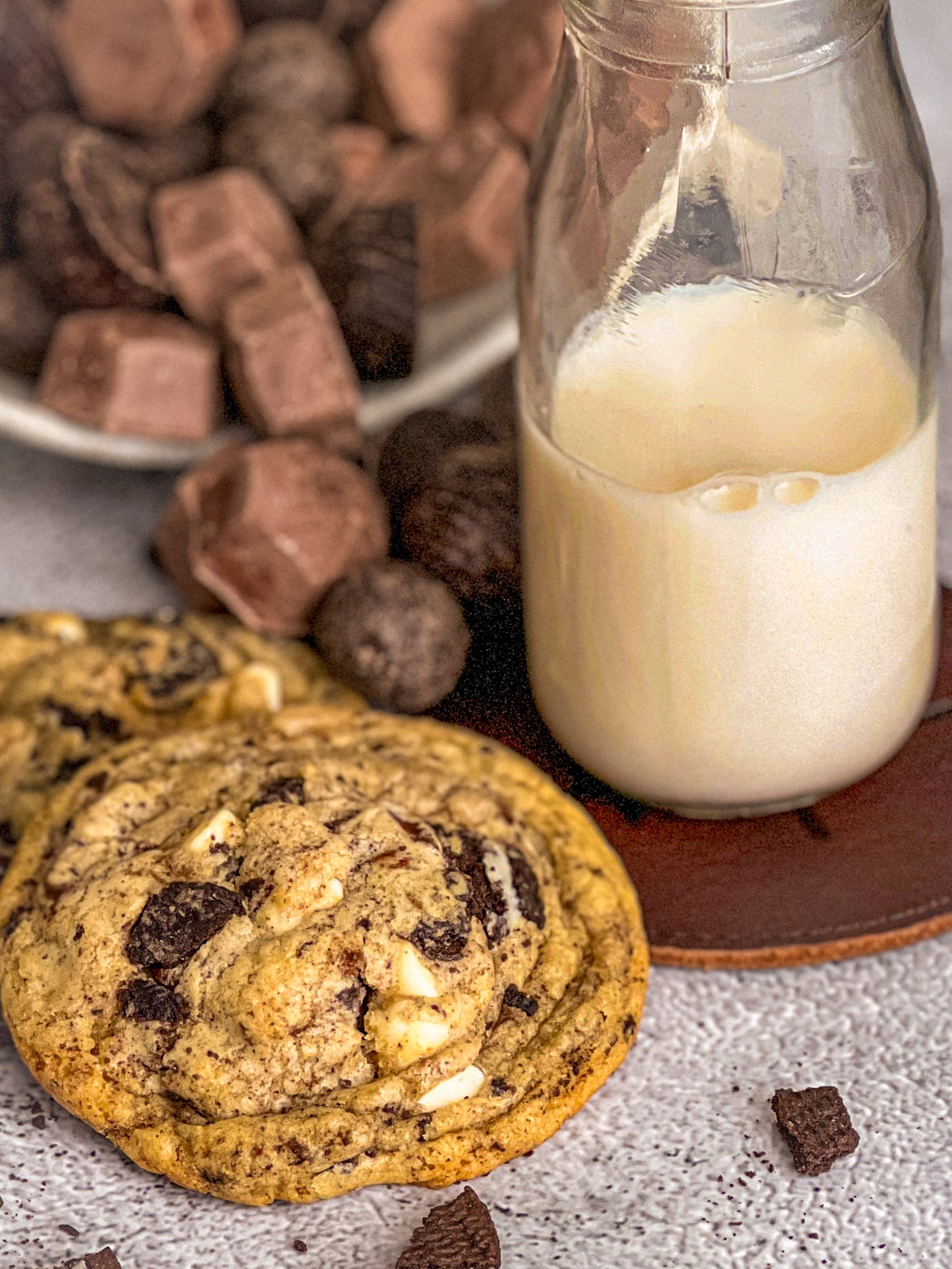 White Choco Chip Oreo Cookies/ Gourmet Luxury Treats