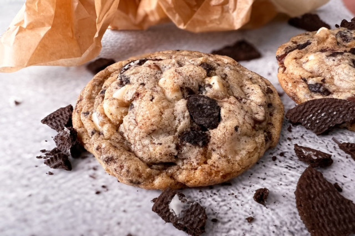 White Choco Chip Oreo Cookie/ Gourmet Luxury Treats, Curious Bites